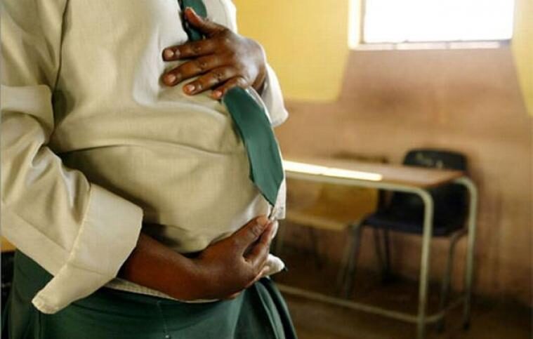 pregnant-teenage-school-girl